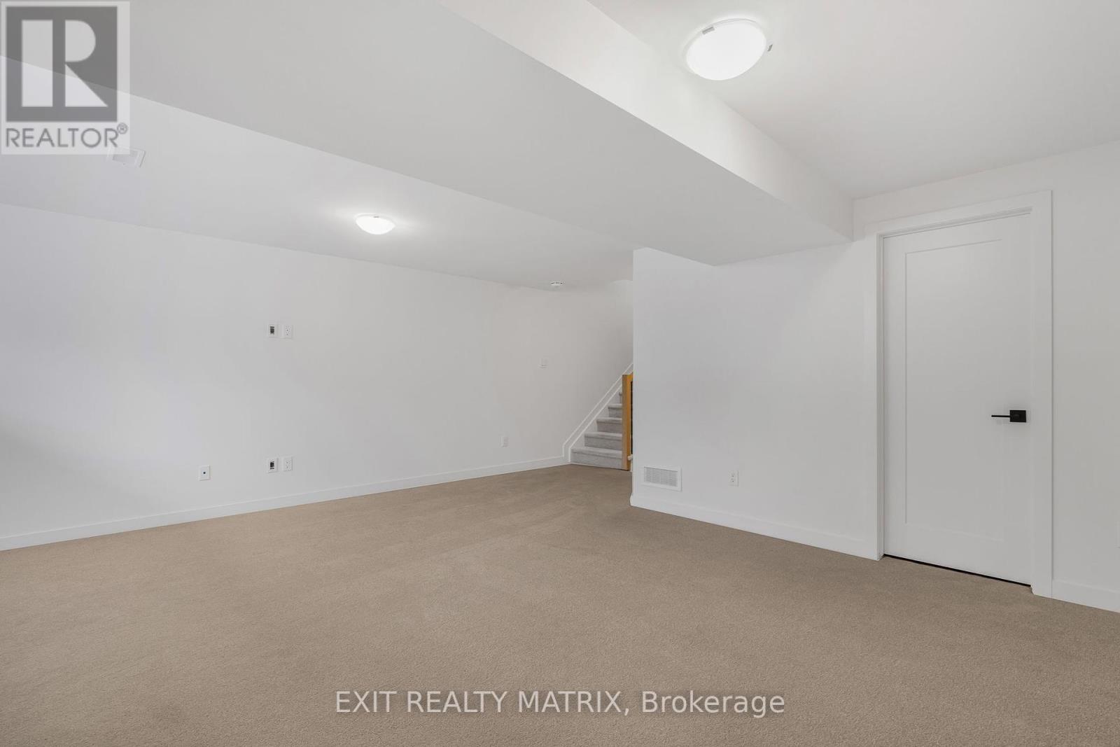 Photo 27 of 937 Cologne Street, Russell ON