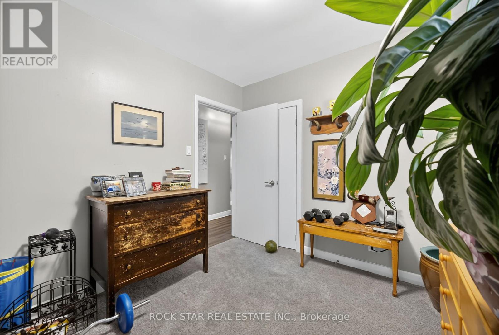 Photo 13 of 364 Beachwood Avenue, London South ON