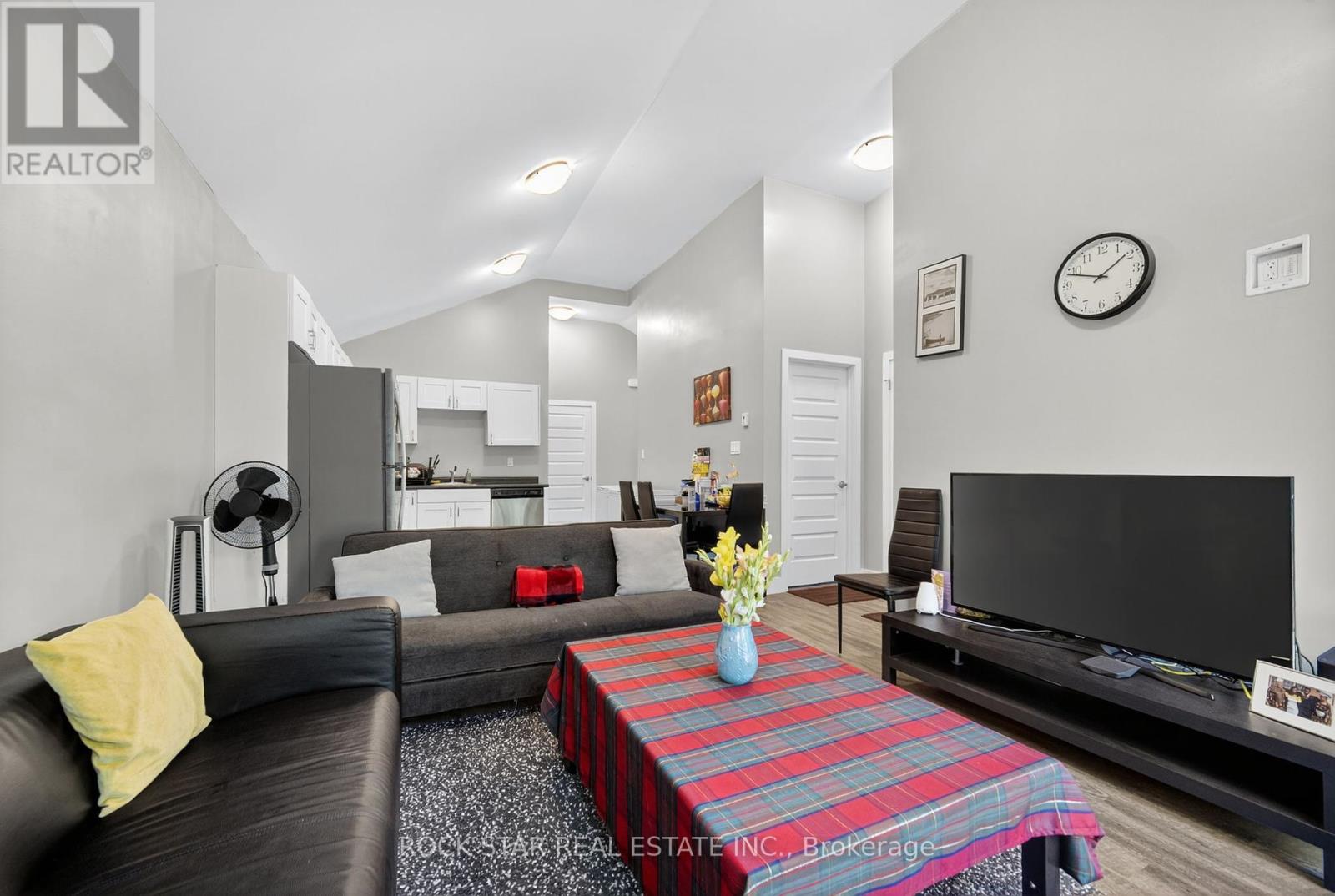 Photo 26 of 364 Beachwood Avenue, London South ON