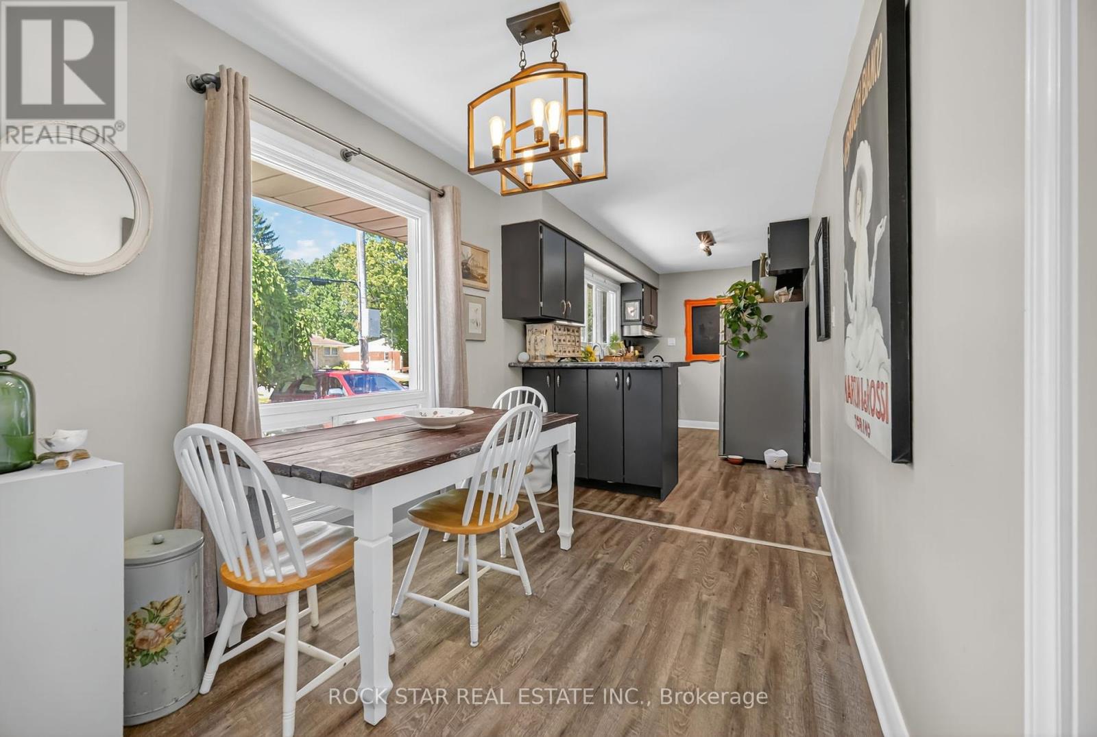 Photo 6 of 364 Beachwood Avenue, London South ON