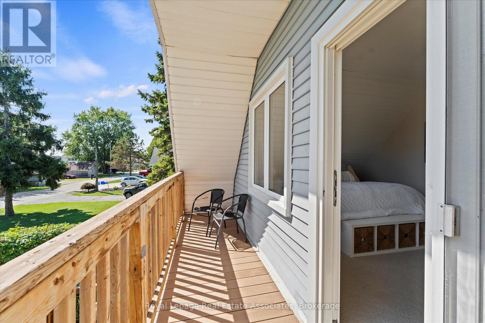 Photo 24 of 374 Lakewood Drive, Amherstburg ON