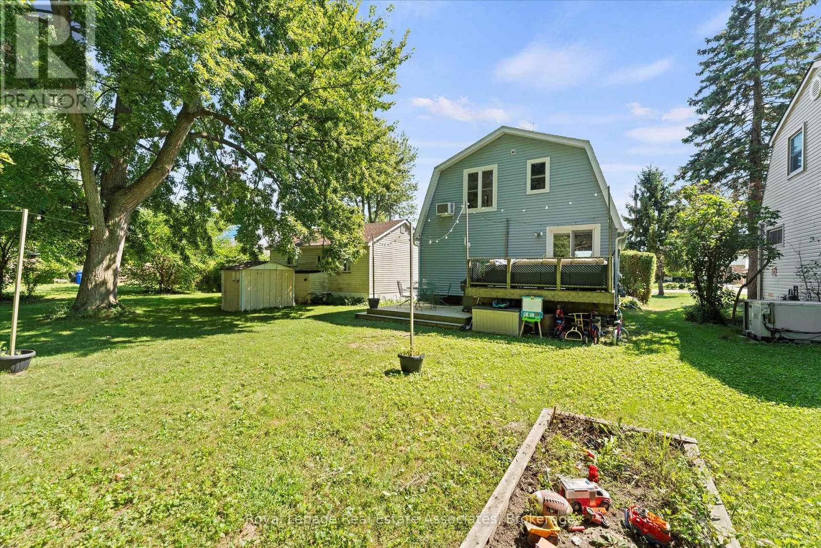 Photo 29 of 374 Lakewood Drive, Amherstburg ON