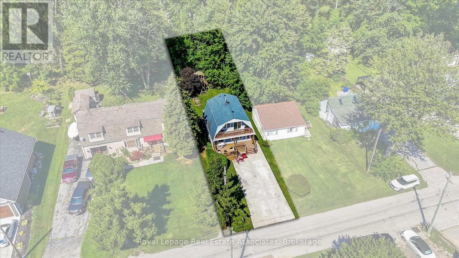 Photo 34 of 374 Lakewood Drive, Amherstburg ON