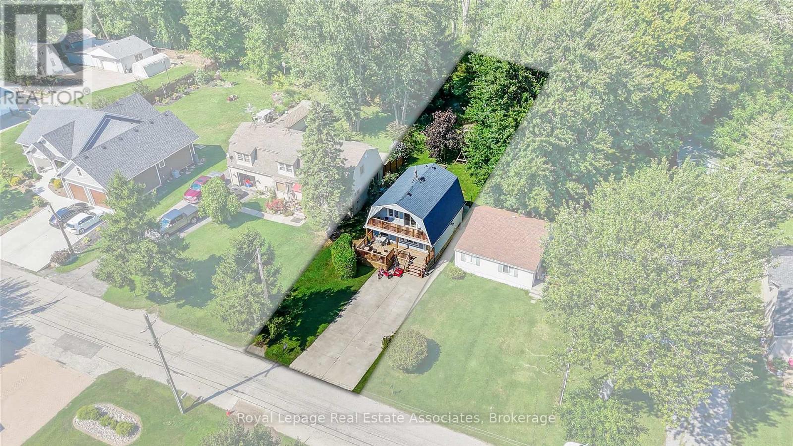 Photo 36 of 374 Lakewood Drive, Amherstburg ON