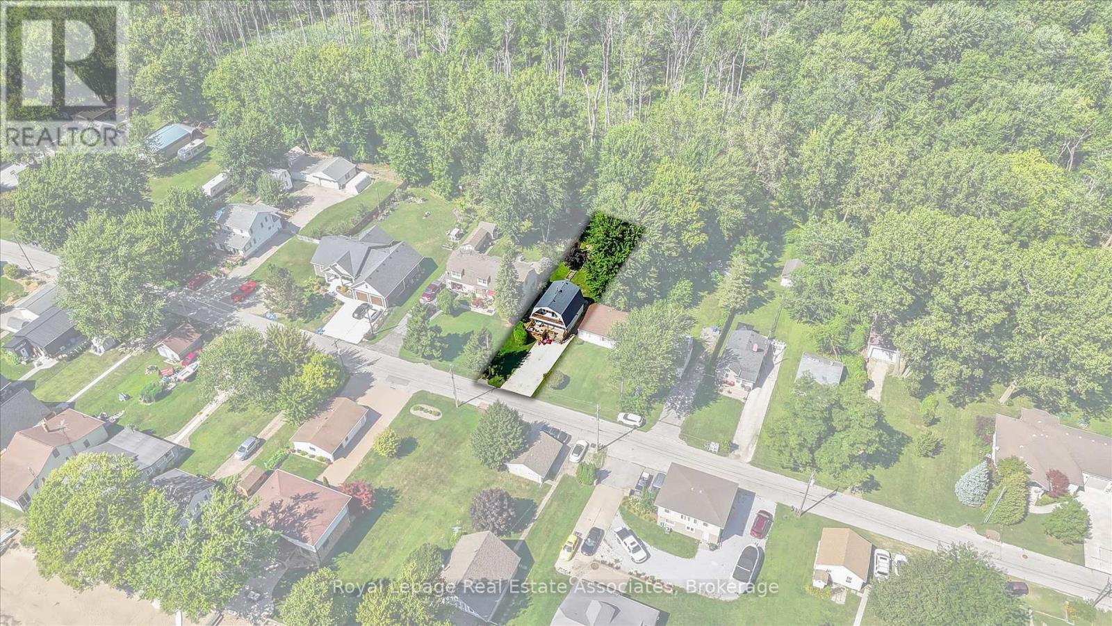 Photo 42 of 374 Lakewood Drive, Amherstburg ON