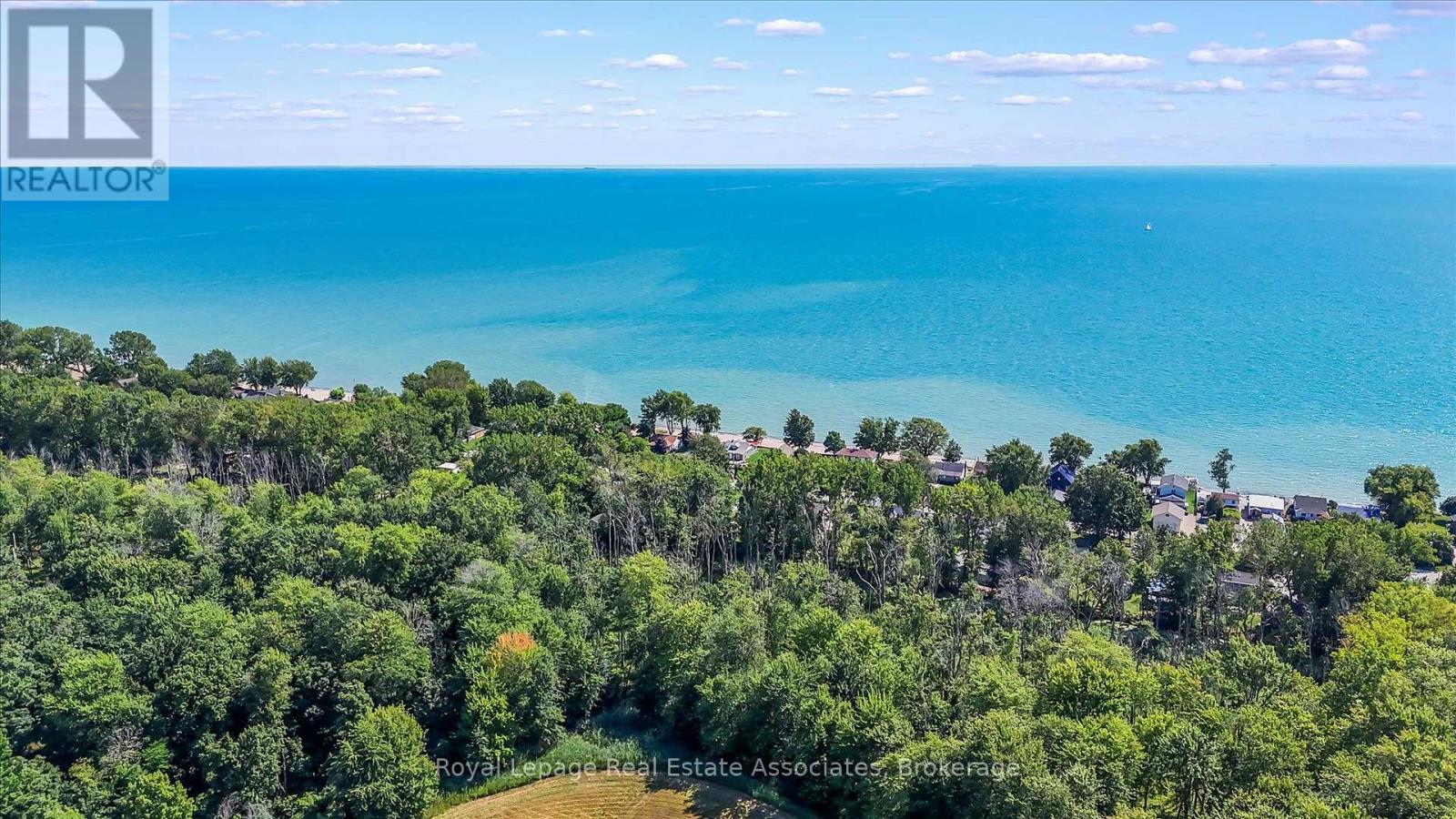 Photo 45 of 374 Lakewood Drive, Amherstburg ON
