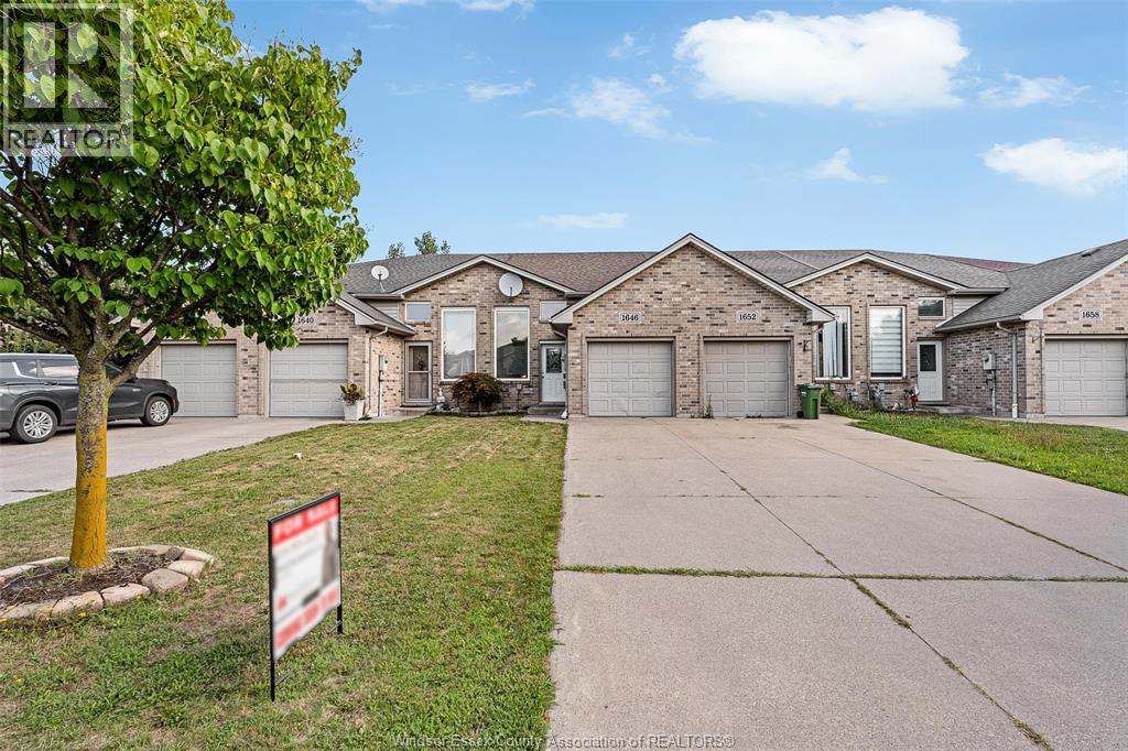 Photo 2 of 1646 Sagebrush Court, Windsor ON