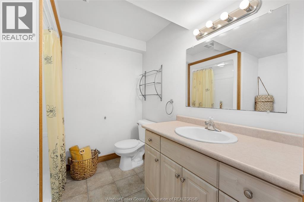 Photo 25 of 1646 Sagebrush Court, Windsor ON