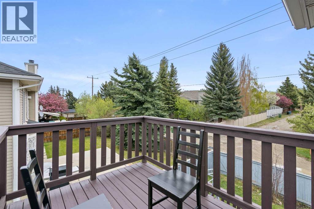 Single Family House for Sale in  Edgebrook Drive NW Edgemont Calgary 