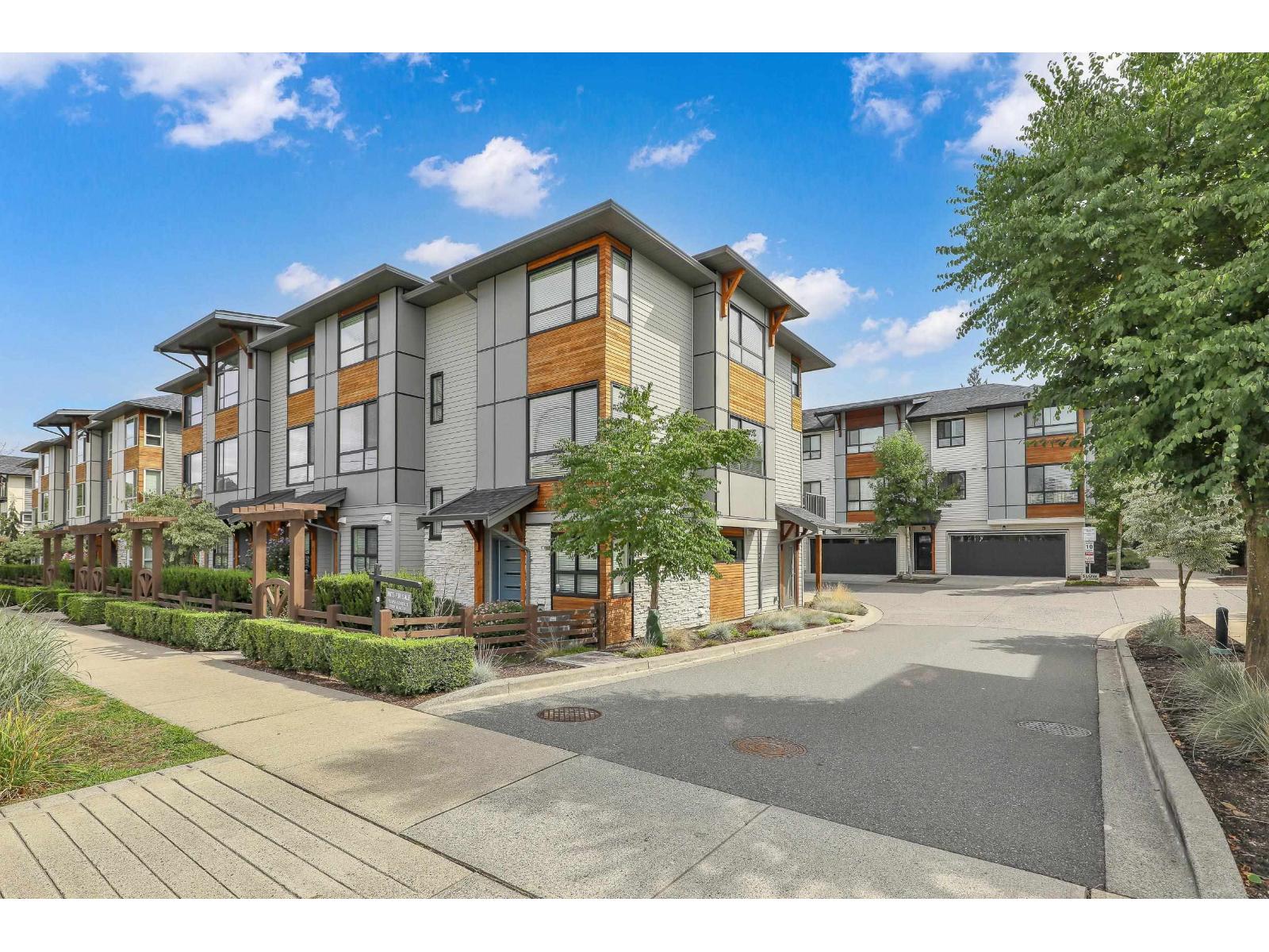 Photo 24 of 46 8508 204 Street, Langley BC
