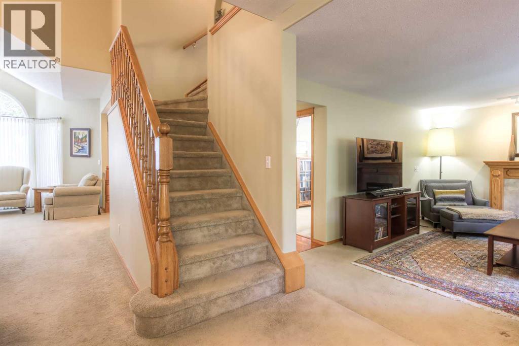 Single Family House for Sale in  Sierra Morena Court SW Signal Hill Calgary 