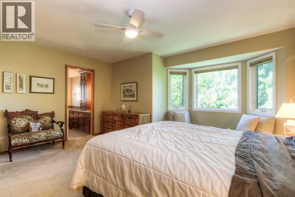 Single Family House for Sale in  Sierra Morena Court SW Signal Hill Calgary 