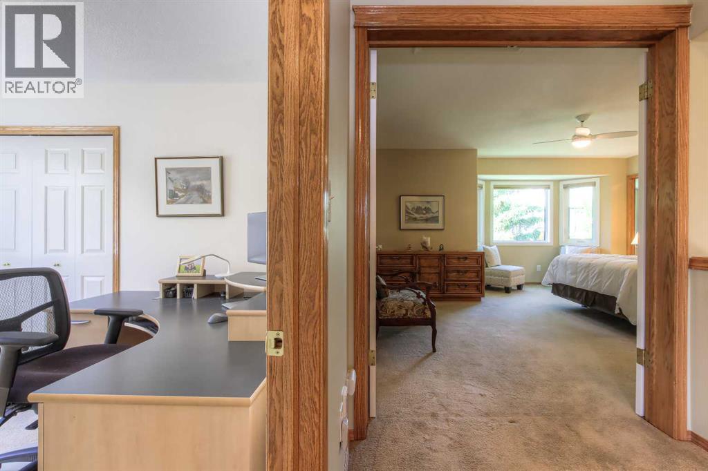 Single Family House for Sale in  Sierra Morena Court SW Signal Hill Calgary 