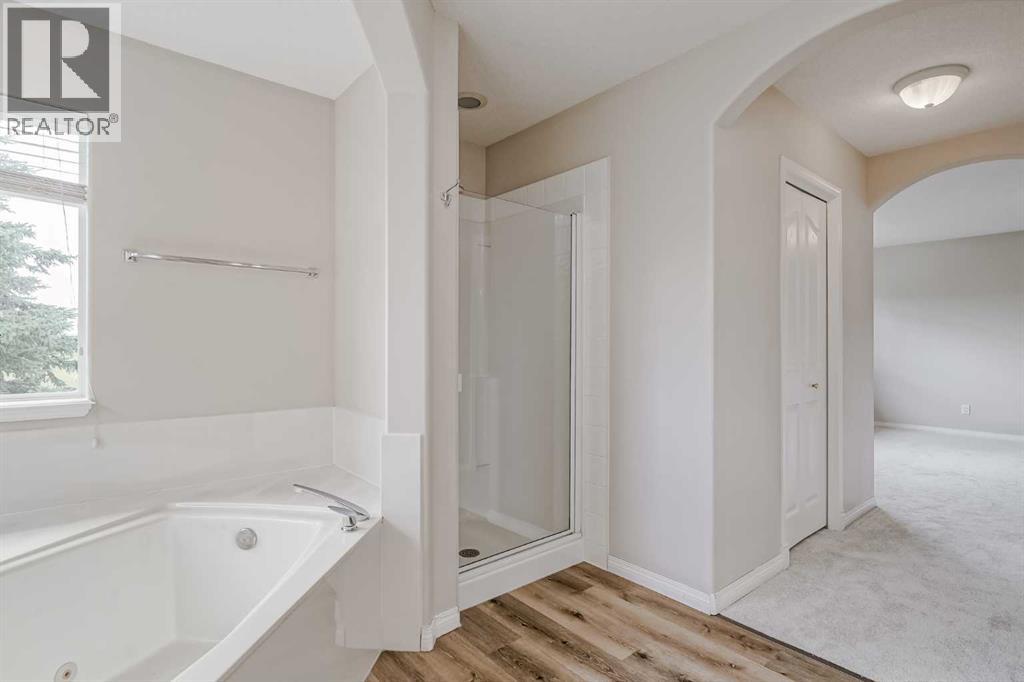 Single Family House for Sale in  Royal Crest Terrace NW Royal Oak Calgary 