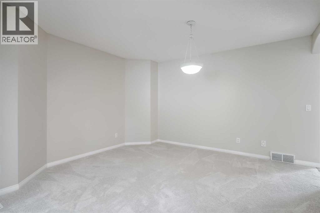 Single Family House for Sale in  Royal Crest Terrace NW Royal Oak Calgary 