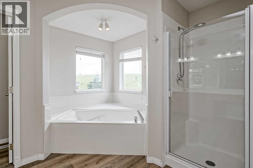 Single Family House for Sale in  Royal Crest Terrace NW Royal Oak Calgary 