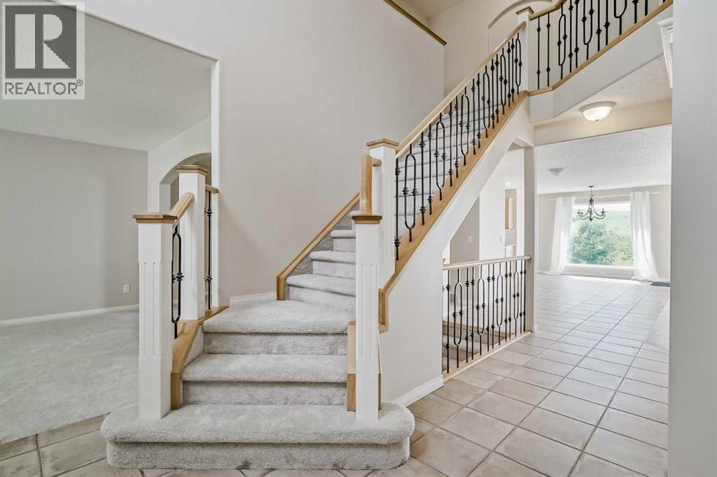 Single Family House for Sale in  Royal Crest Terrace NW Royal Oak Calgary 
