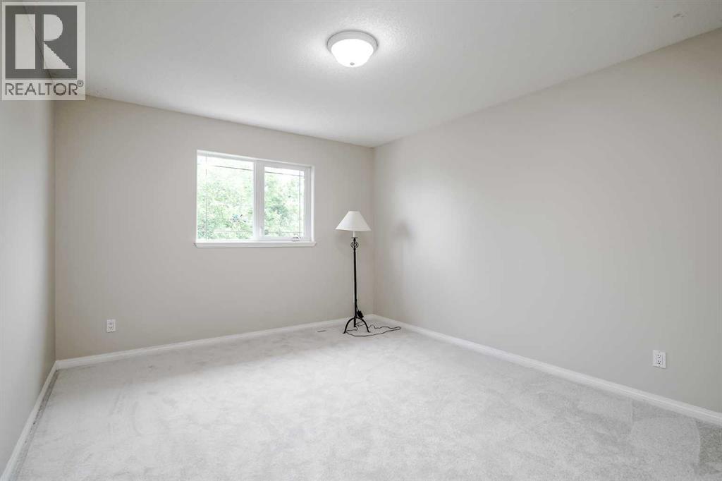 Single Family House for Sale in  Royal Crest Terrace NW Royal Oak Calgary 