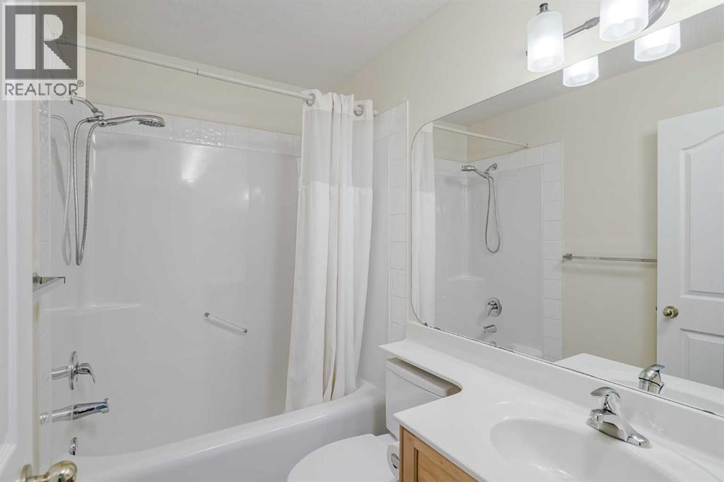 Single Family House for Sale in  Royal Crest Terrace NW Royal Oak Calgary 