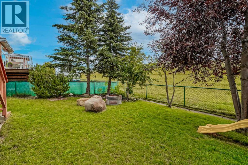 Single Family House for Sale in  Royal Crest Terrace NW Royal Oak Calgary 