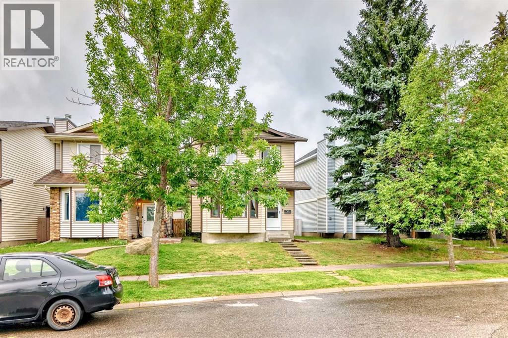 Single Family House for Sale in  Edgeburn Crescent NW Edgemont Calgary 