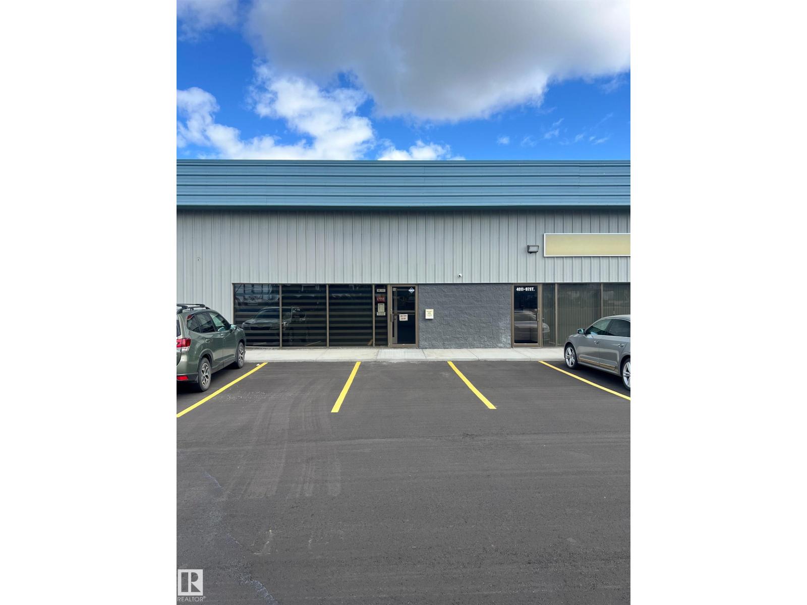 Photo 1 of 4015 97th Street Nw Se, Edmonton AB
