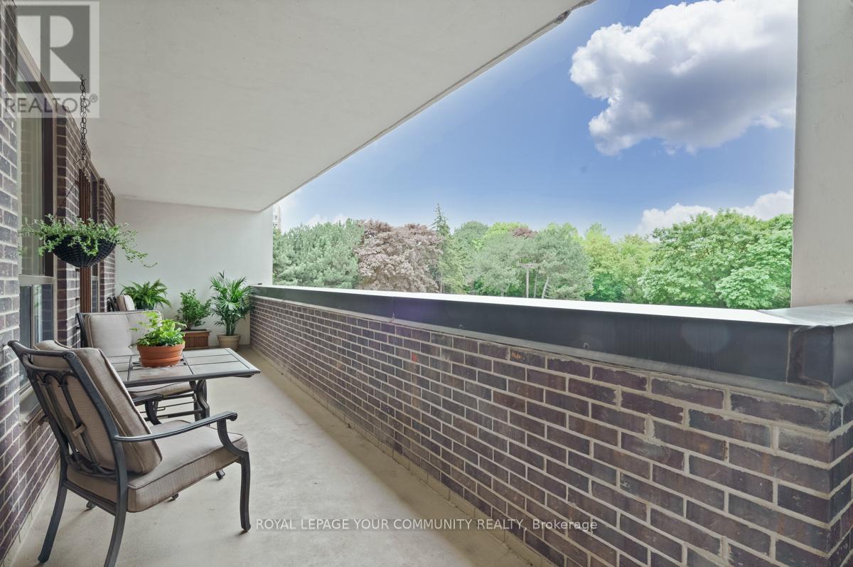 Photo 15 of 205 1535 Lakeshore Road E, Mississauga ON