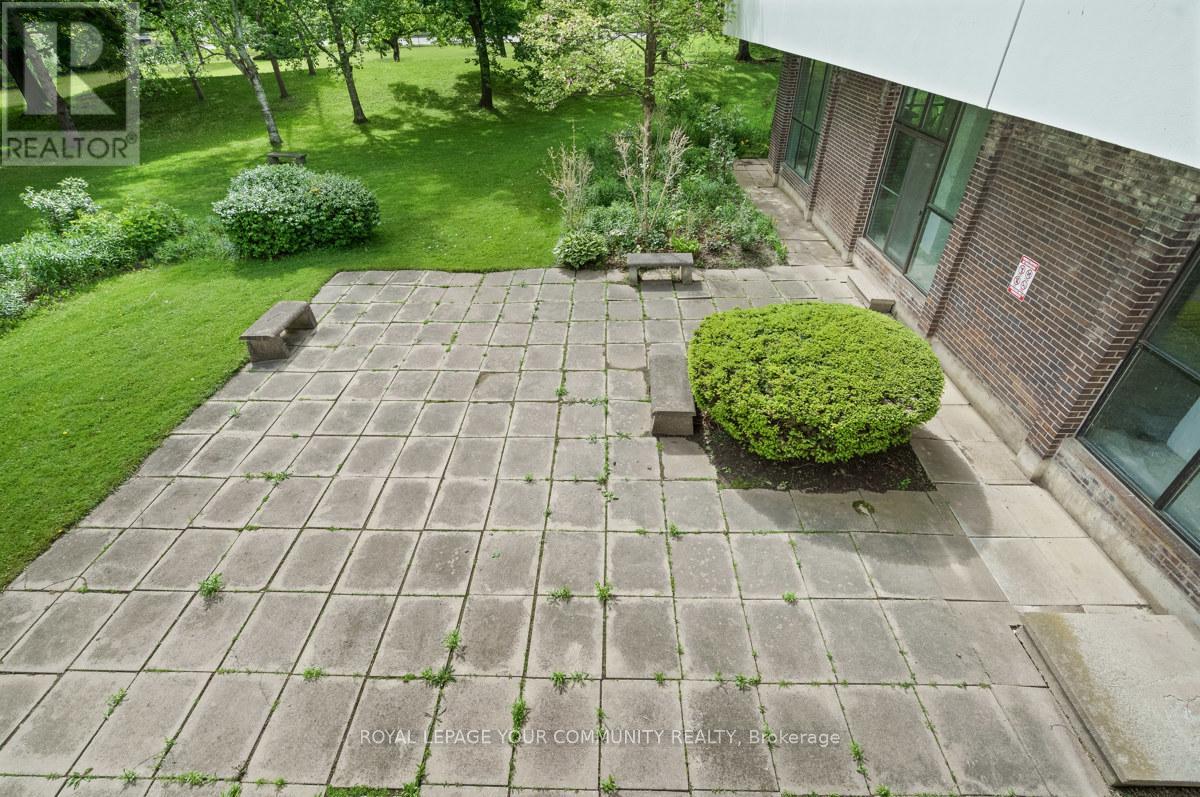 Photo 28 of 205 1535 Lakeshore Road E, Mississauga ON
