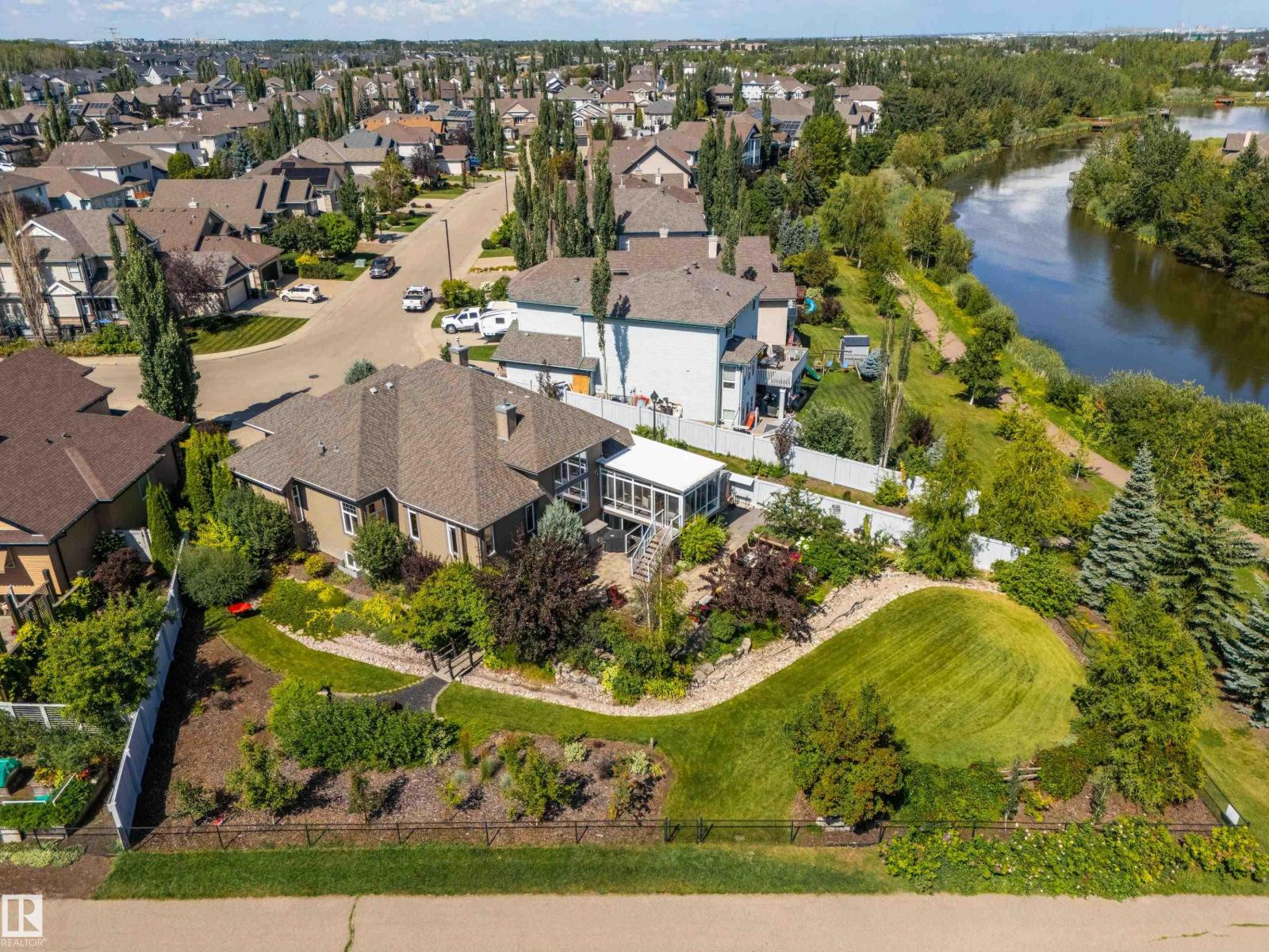 Photo 1 of 1089 Goodwin Ci Nw, Edmonton AB