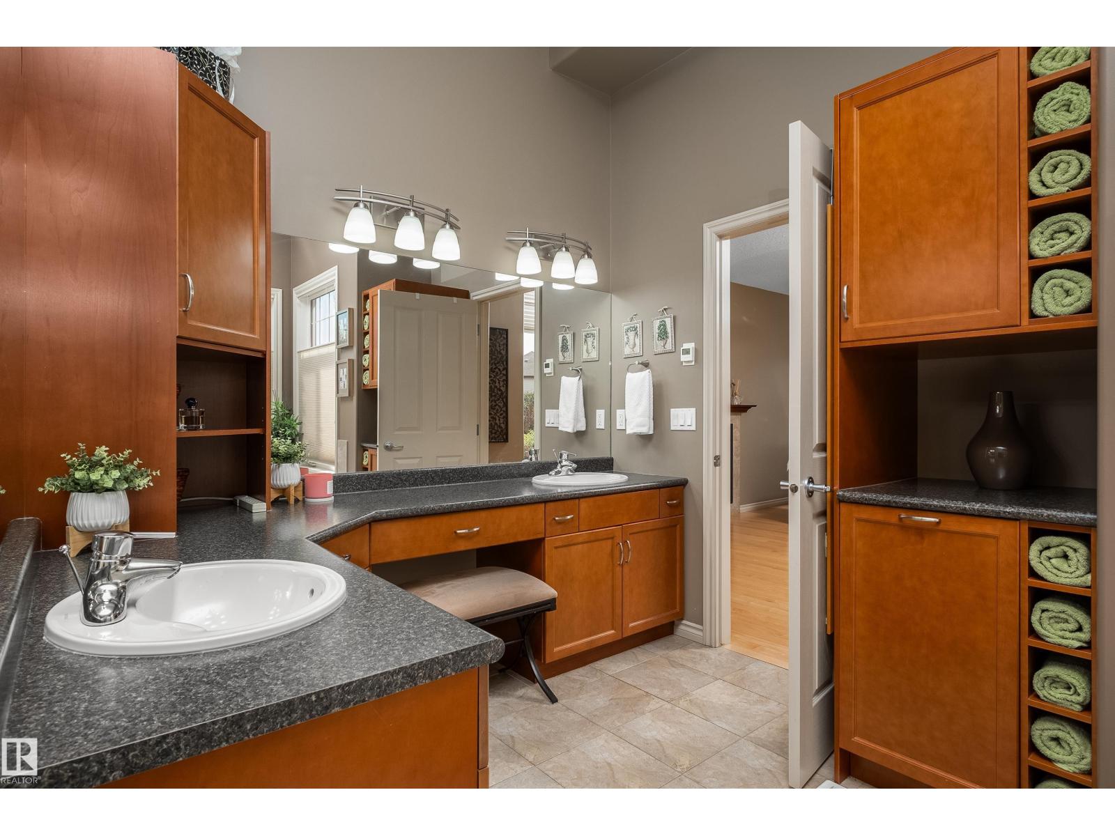 Photo 22 of 1089 Goodwin Ci Nw, Edmonton AB