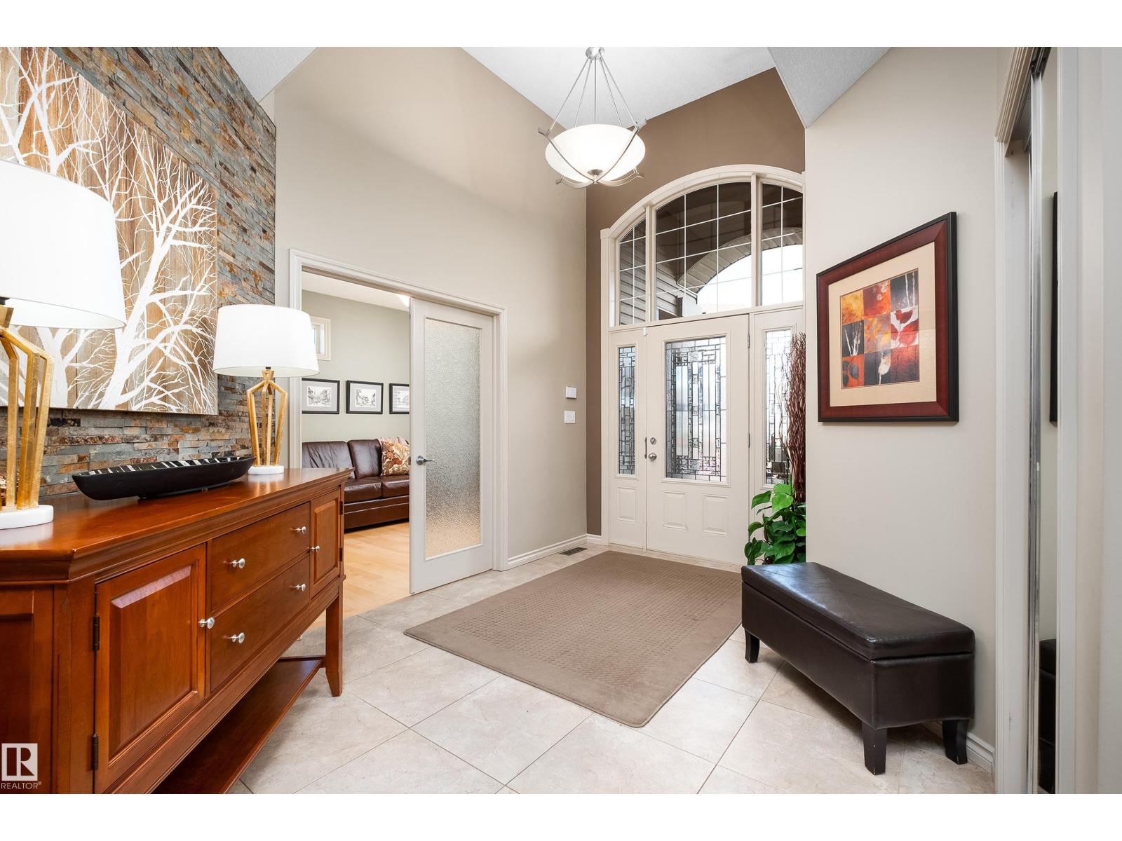 Photo 3 of 1089 Goodwin Ci Nw, Edmonton AB