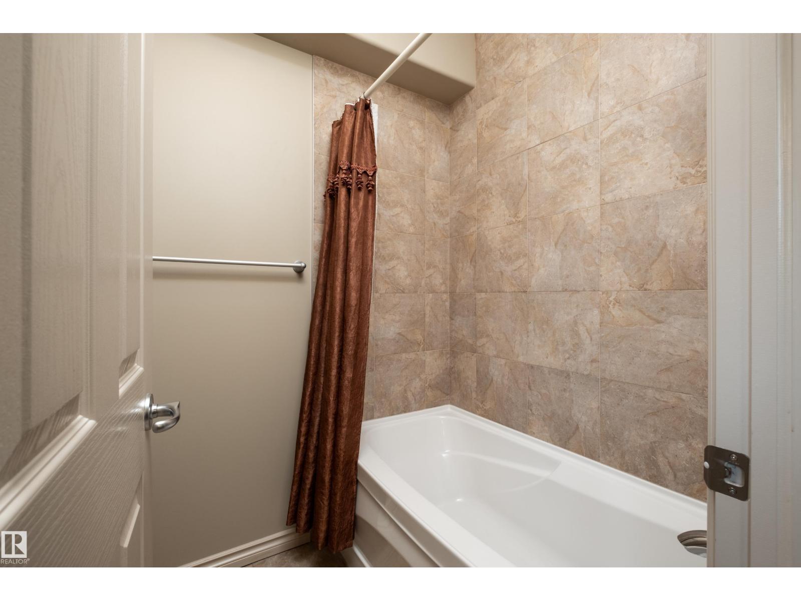 Photo 37 of 1089 Goodwin Ci Nw, Edmonton AB