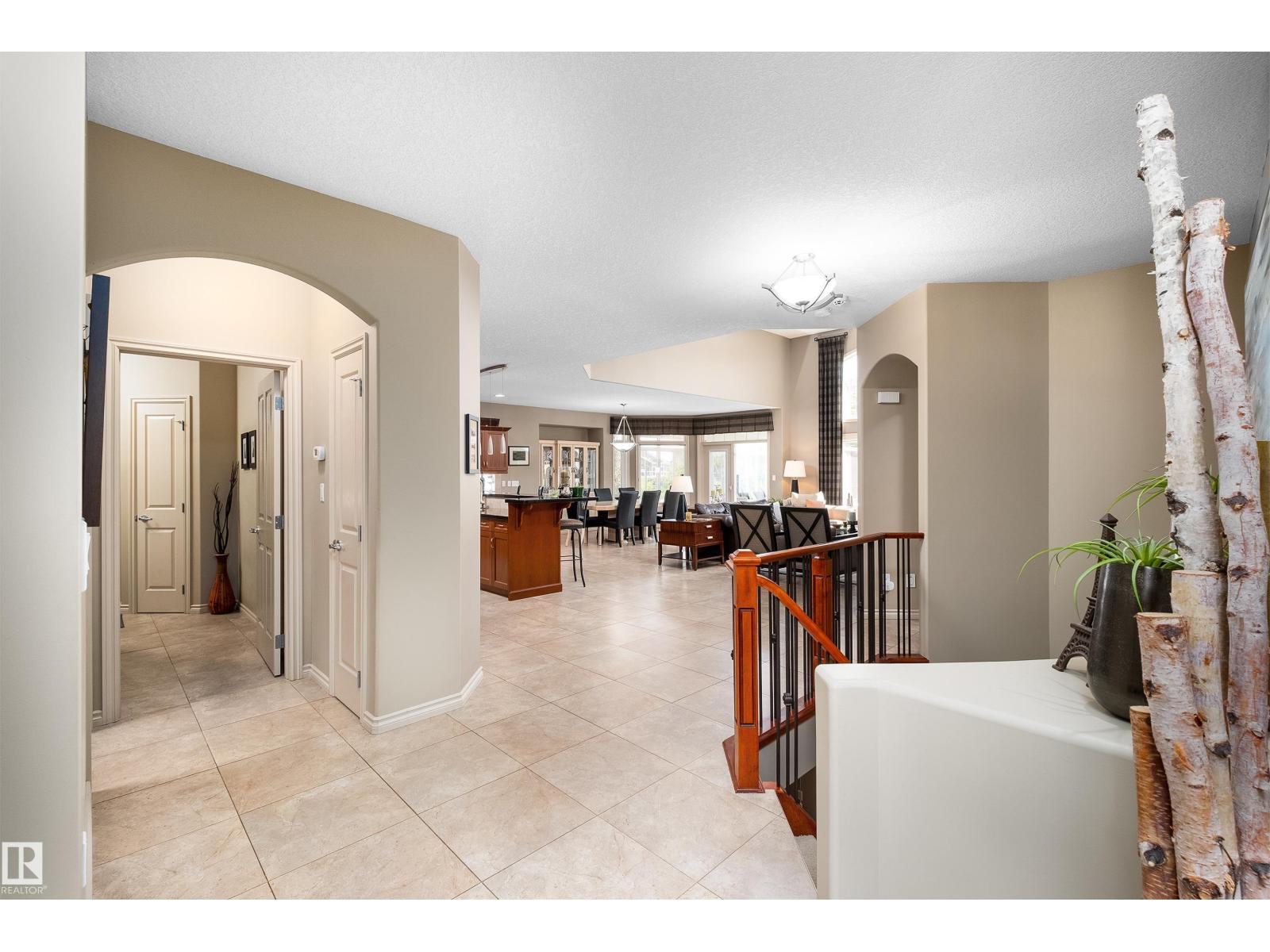 Photo 4 of 1089 Goodwin Ci Nw, Edmonton AB