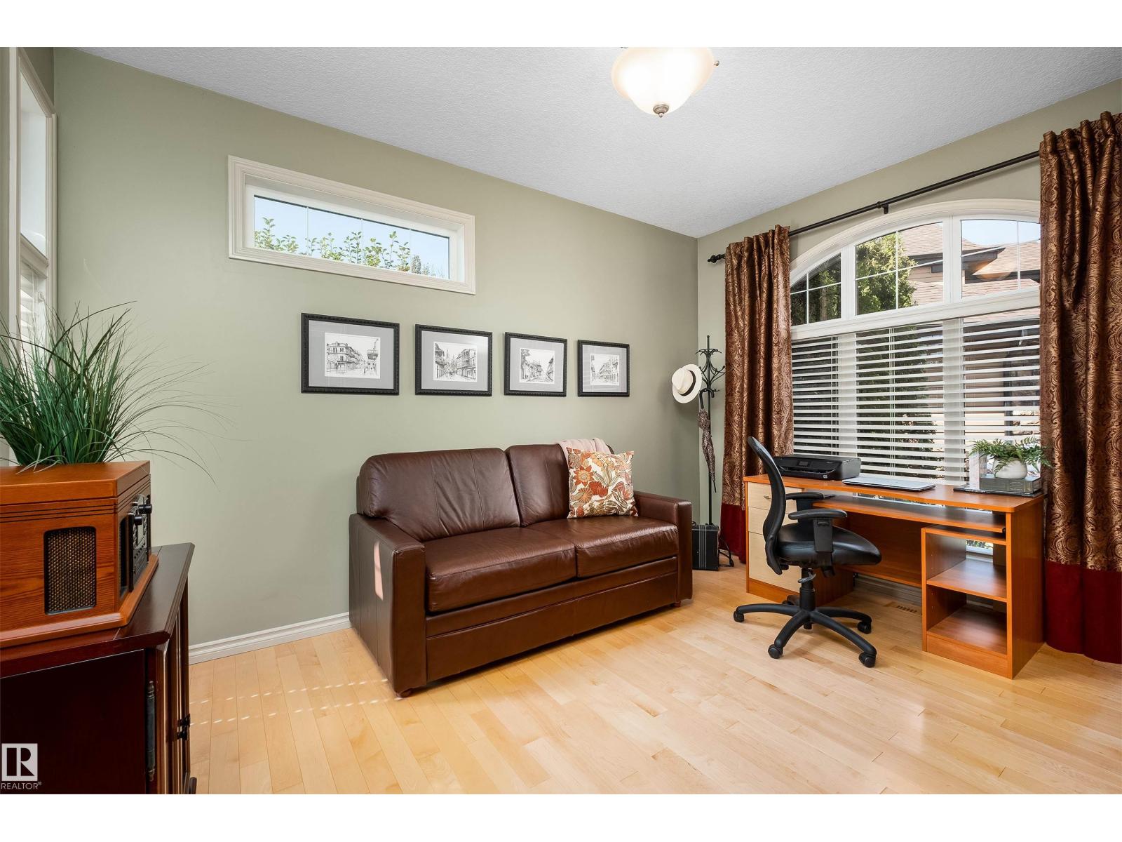 Photo 6 of 1089 Goodwin Ci Nw, Edmonton AB