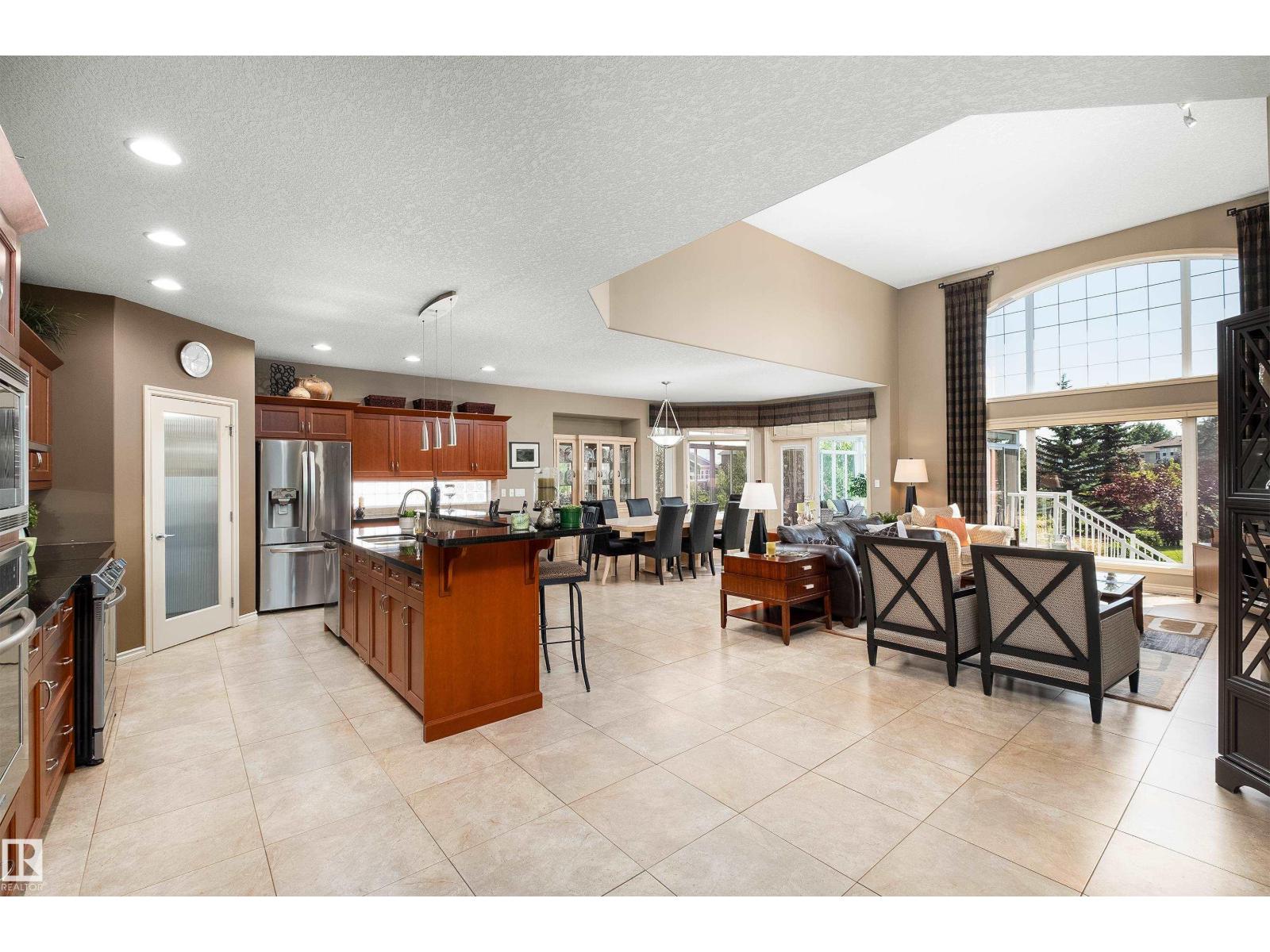 Photo 7 of 1089 Goodwin Ci Nw, Edmonton AB