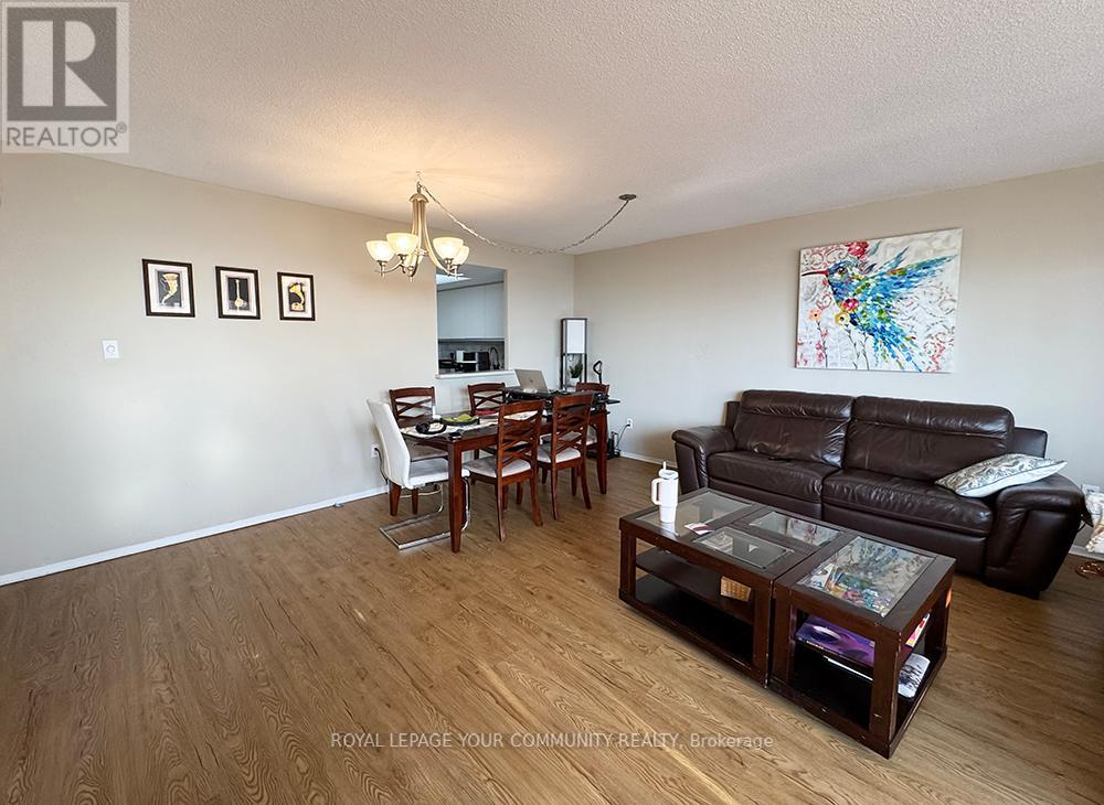 Photo 3 of 1507 20 Baif Boulevard, Richmond Hill ON