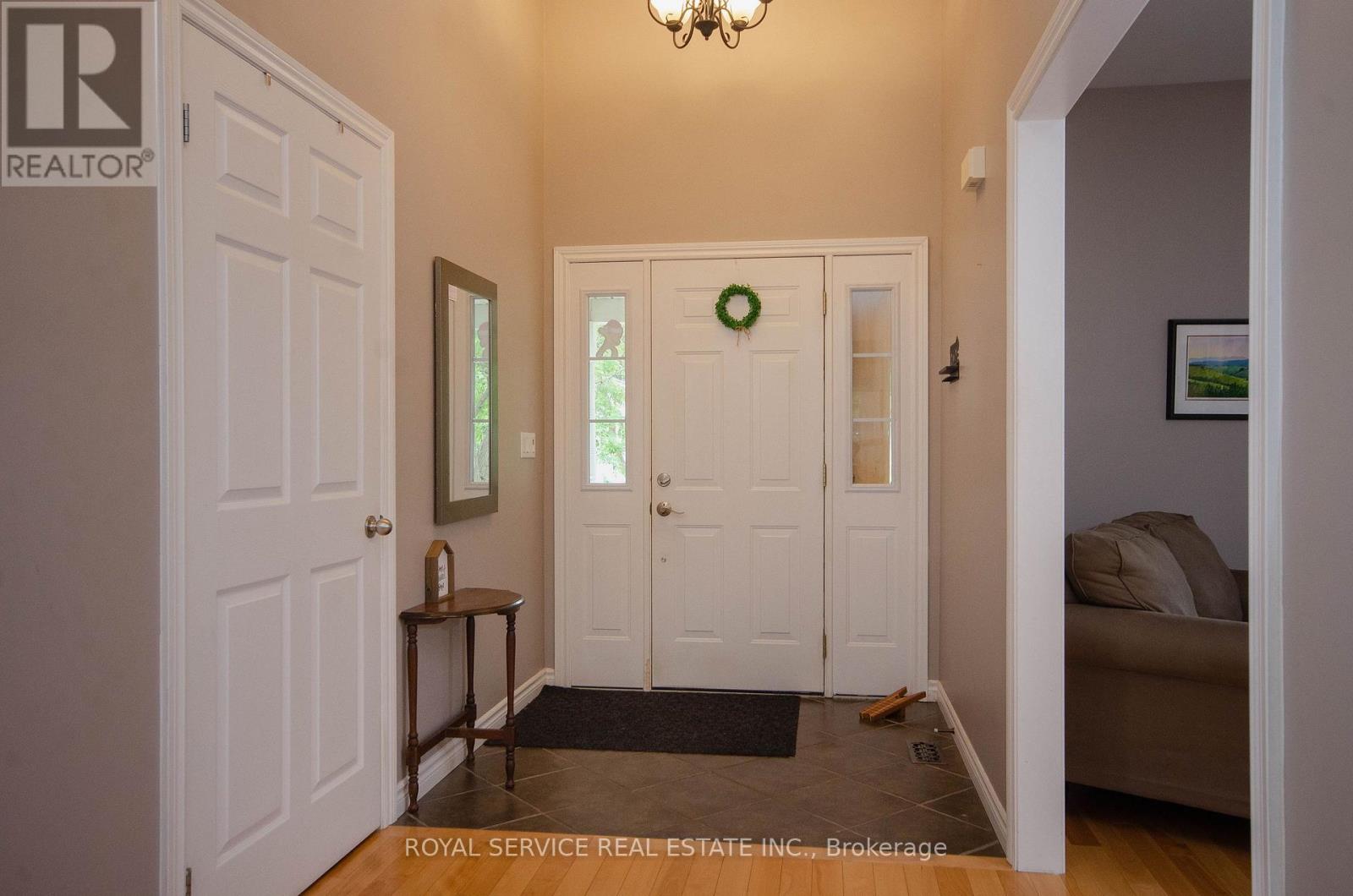 Photo 6 of 28 Clifton Road, Port Hope ON
