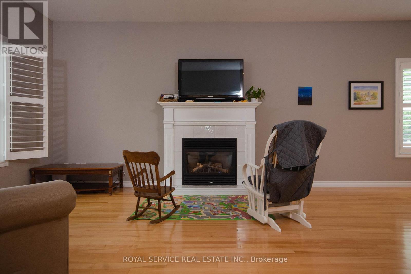 Photo 8 of 28 Clifton Road, Port Hope ON