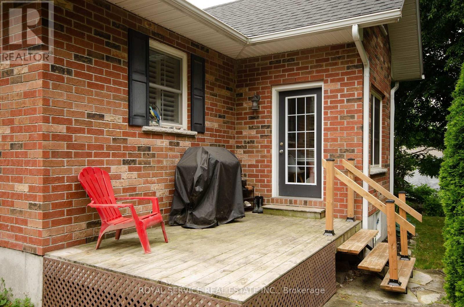 Photo 36 of 28 Clifton Road, Port Hope ON