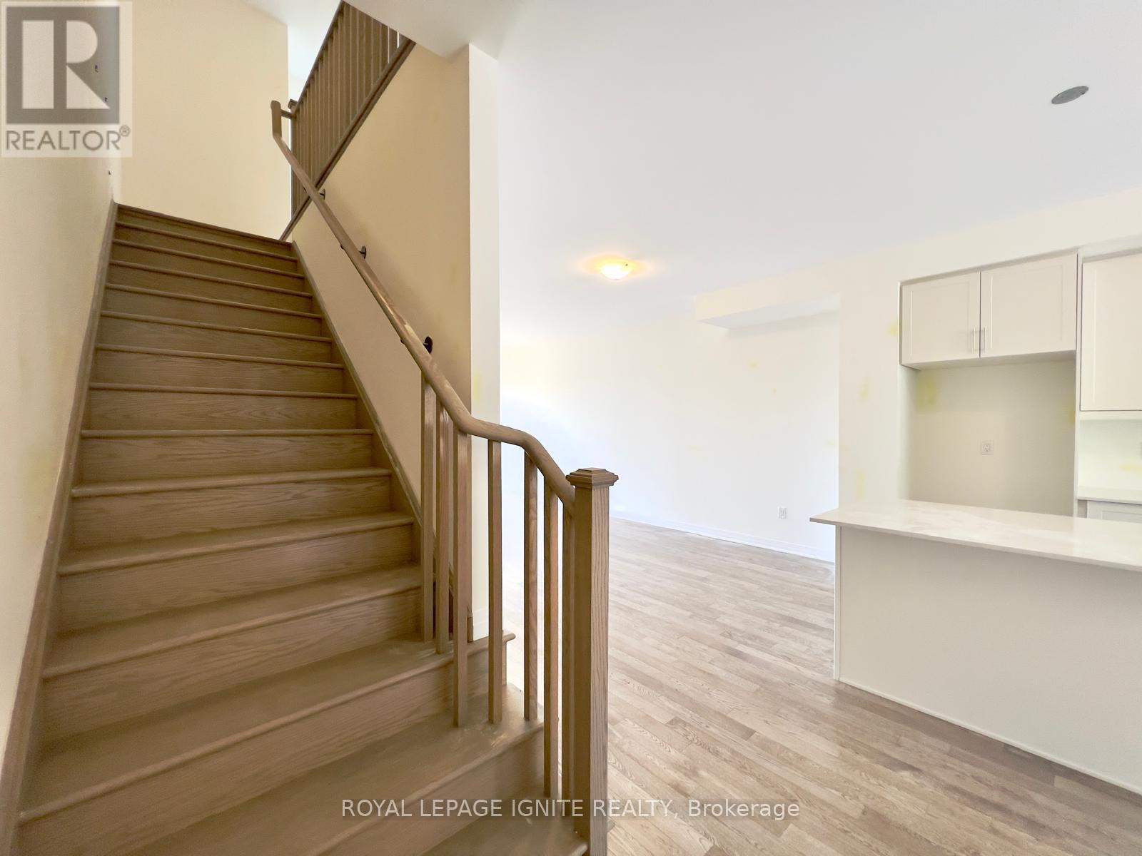 Photo 16 of 522 Hudson Crescent, Midland ON
