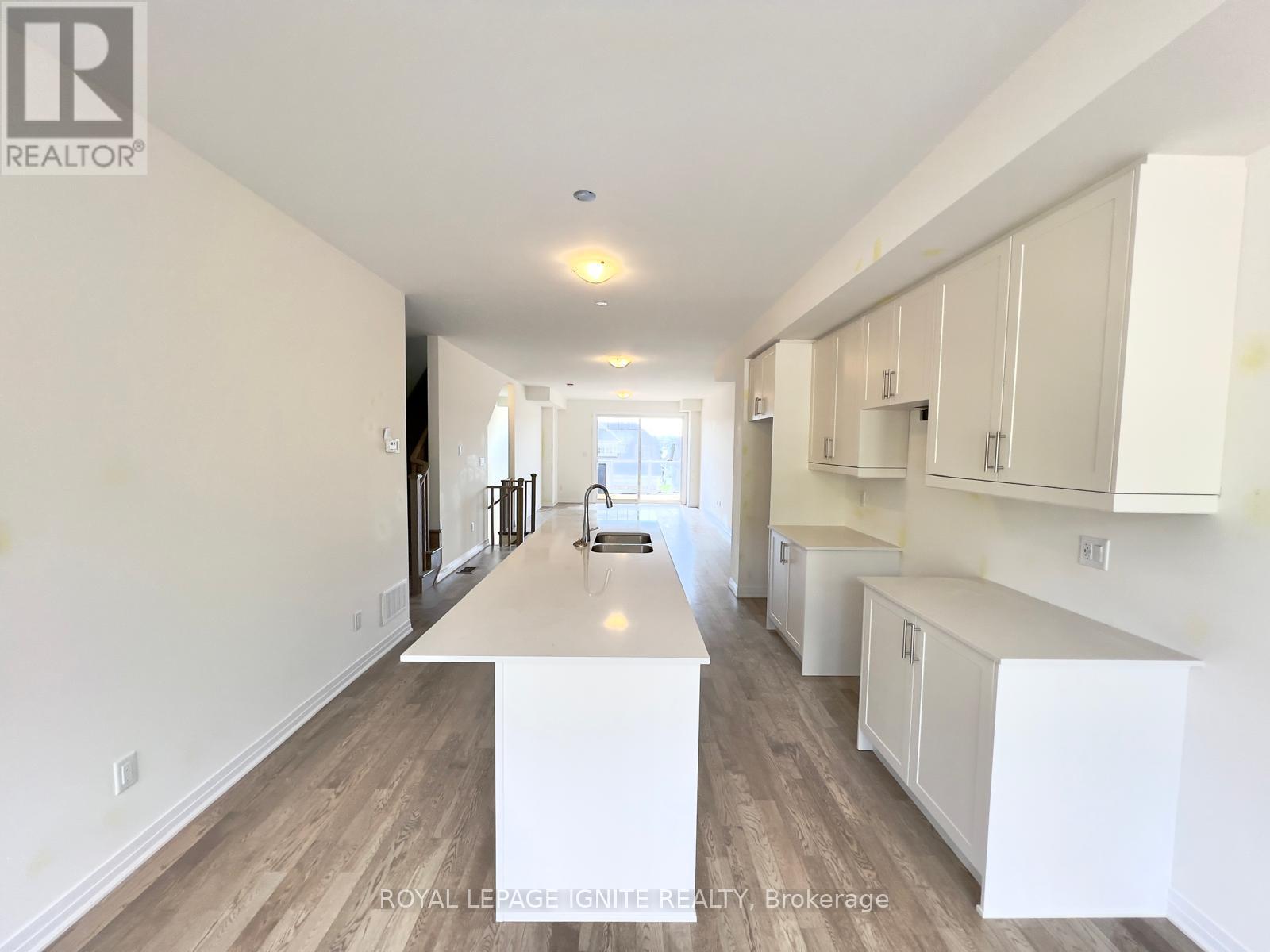 Photo 14 of 522 Hudson Crescent, Midland ON