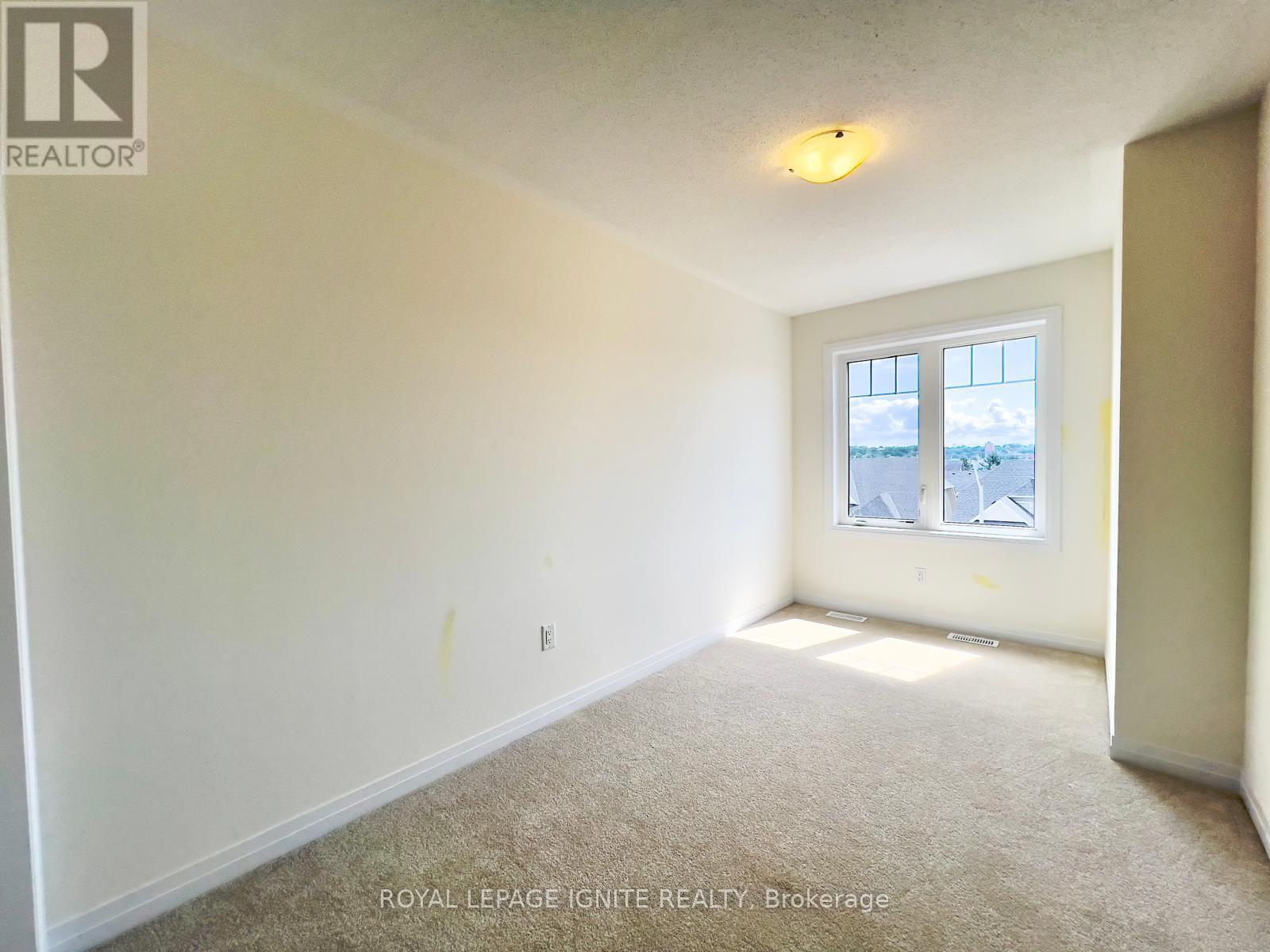 Photo 18 of 522 Hudson Crescent, Midland ON