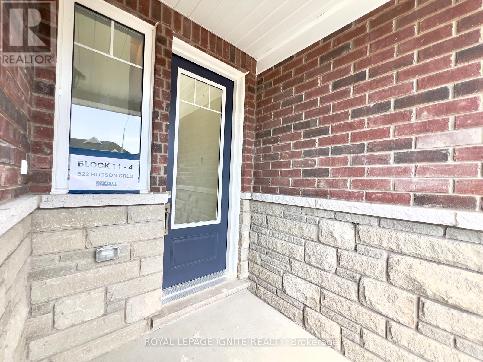 Photo 3 of 522 Hudson Crescent, Midland ON