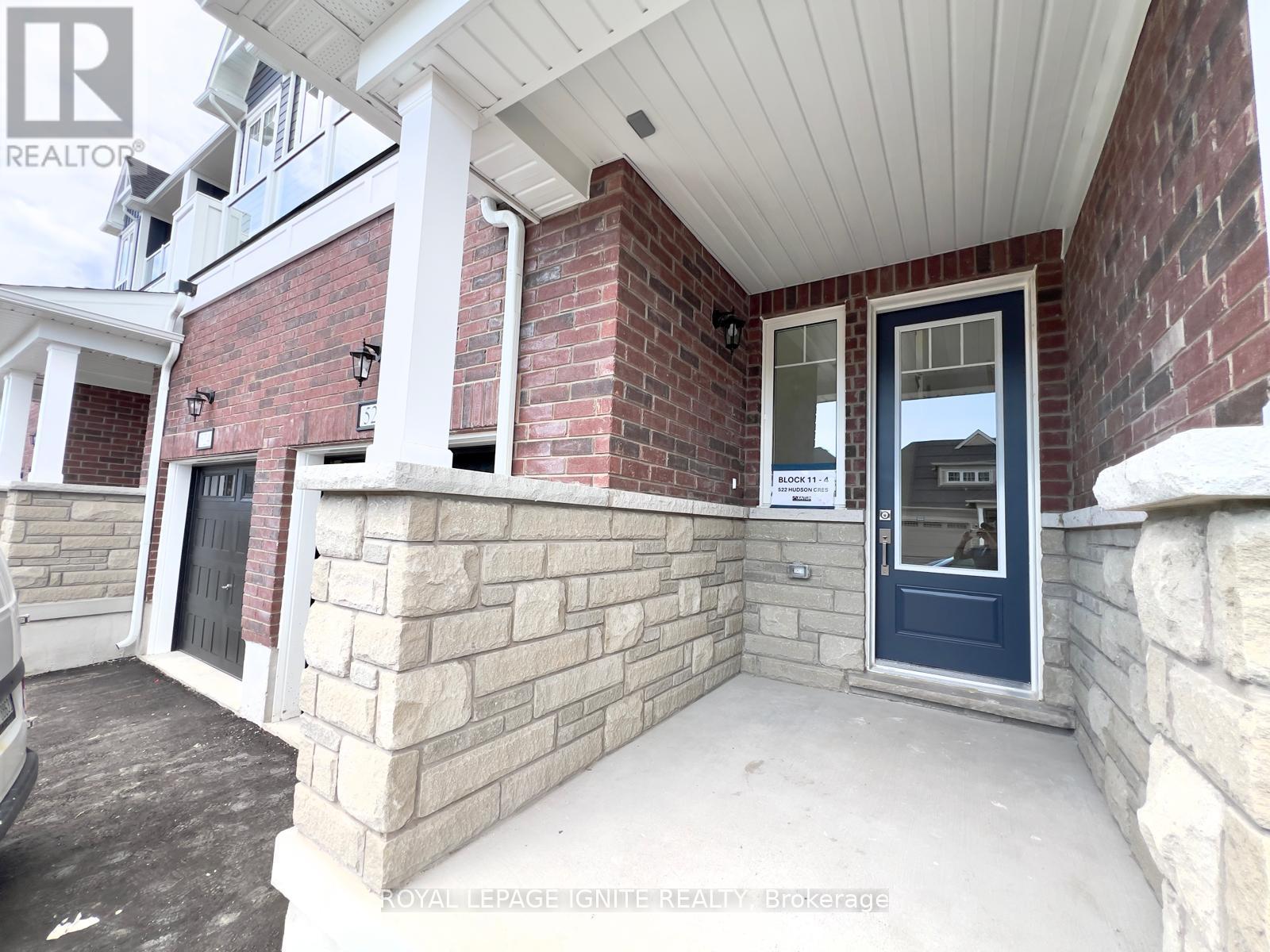 Photo 4 of 522 Hudson Crescent, Midland ON