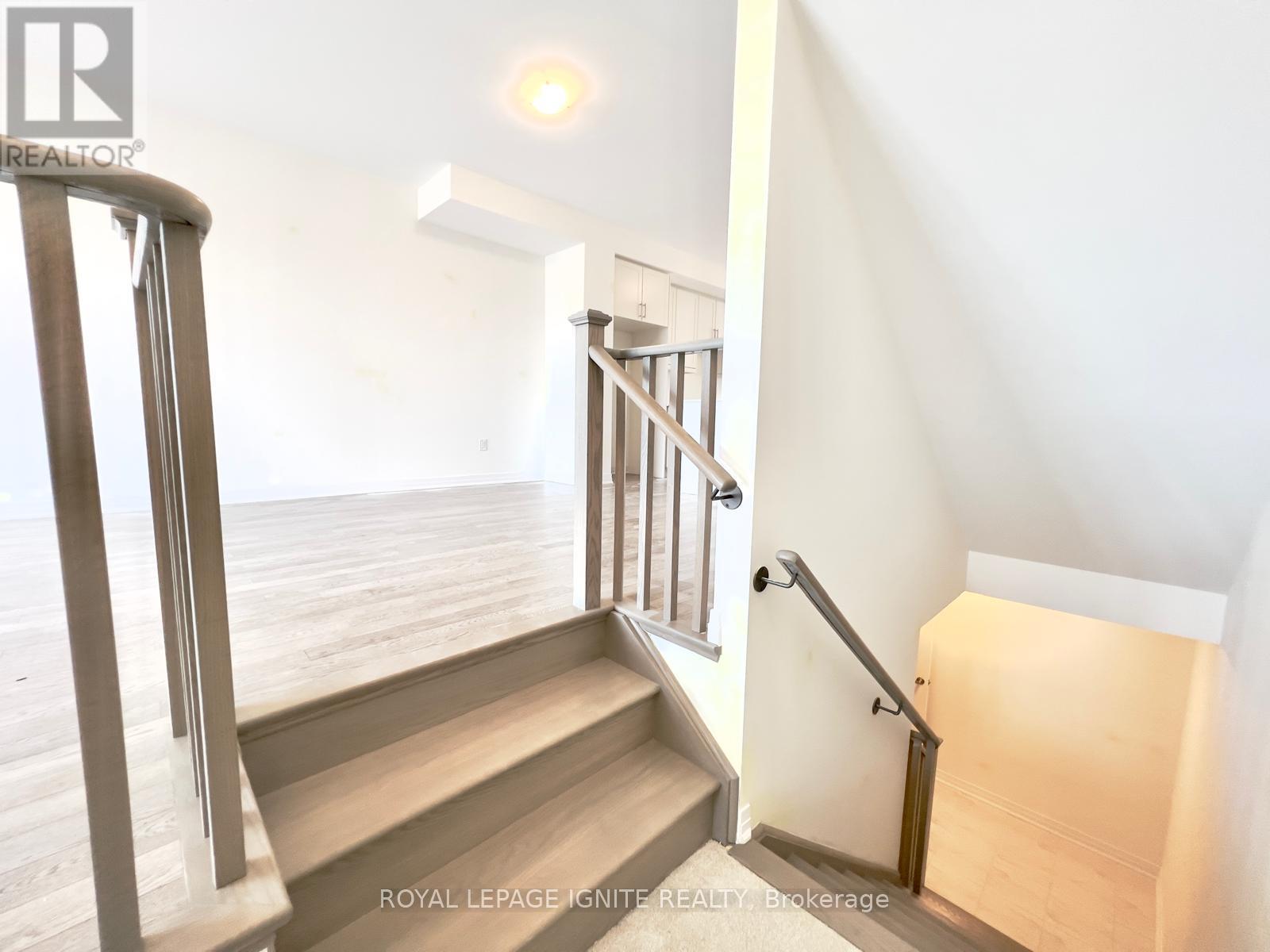 Photo 6 of 522 Hudson Crescent, Midland ON