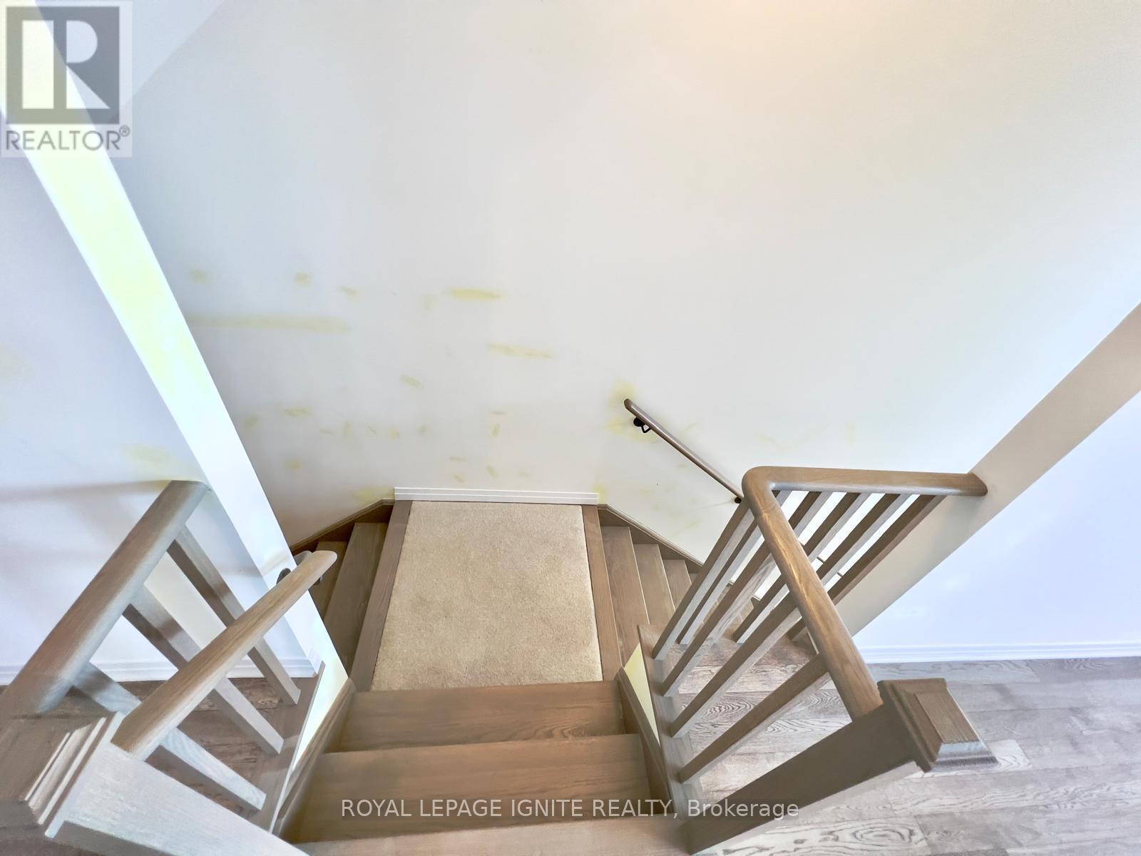 Photo 8 of 522 Hudson Crescent, Midland ON