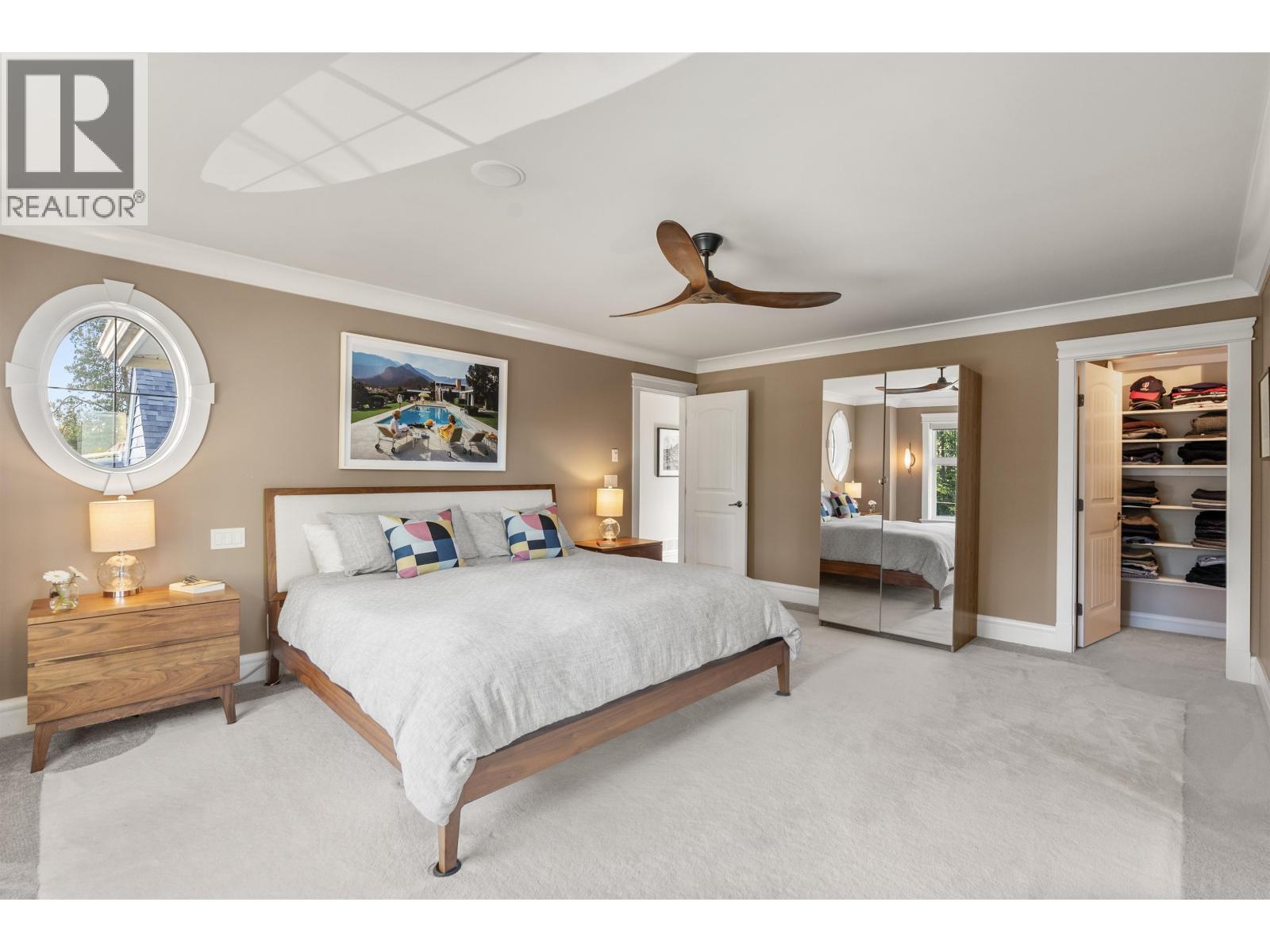 452 TEMPE CRESCENT, North Vancouver