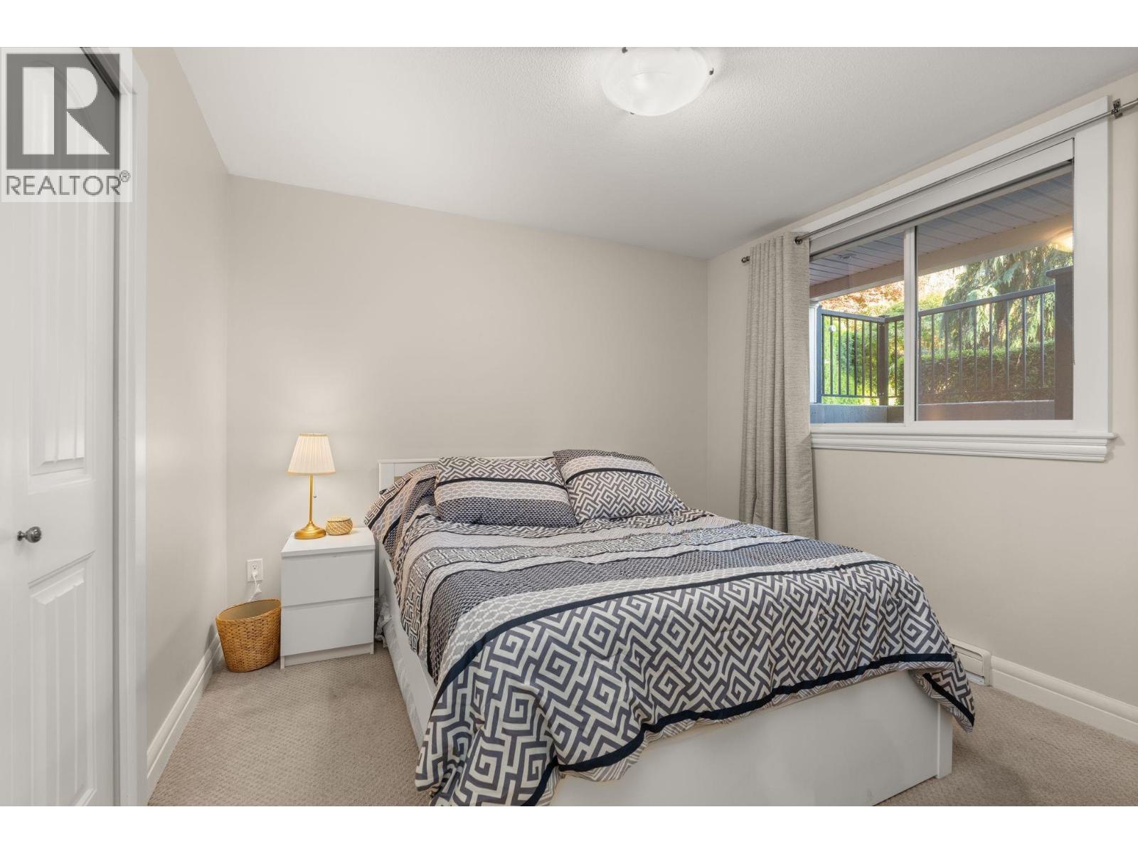 452 TEMPE CRESCENT, North Vancouver