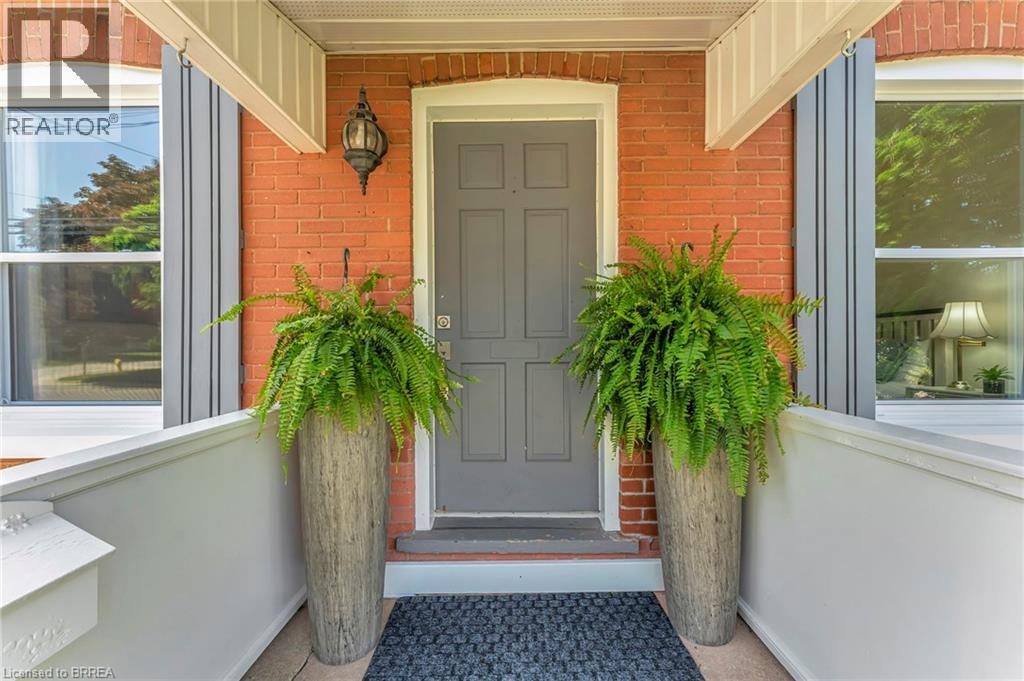 Photo 4 of 54 Burwell Street, Brantford ON
