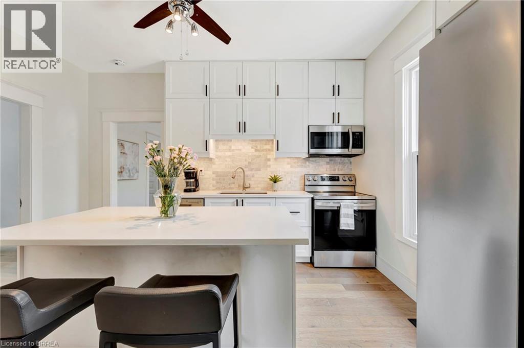 Photo 16 of 54 Burwell Street, Brantford ON